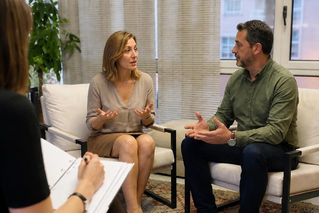 Recupera la comunicación con terapia de pareja y familiar en Ourense - Imagen 1